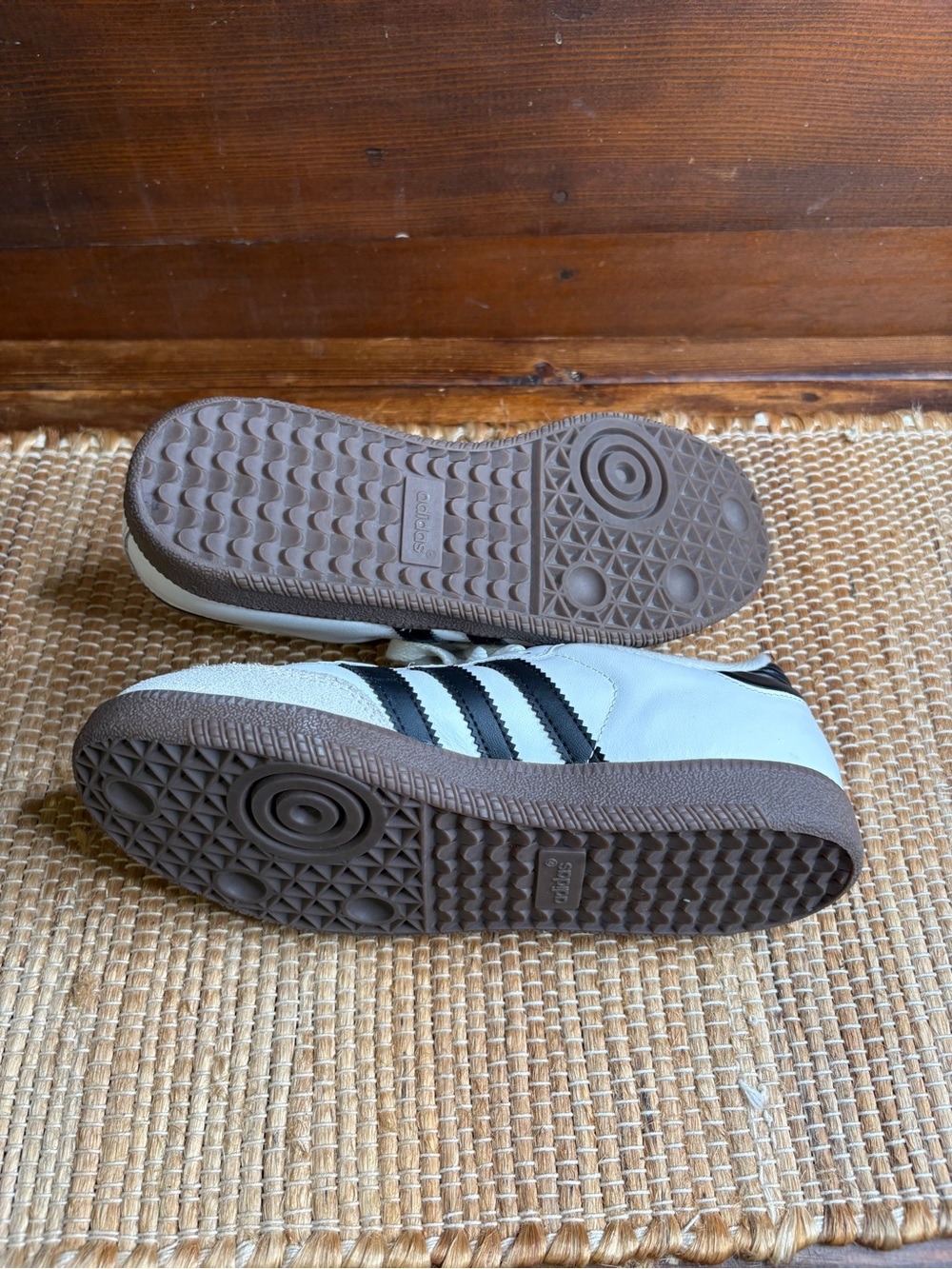 Adidas Samba White Lace Up Sneakers with Black Stripes Size 4.5 Youth - Picture 7 of 10